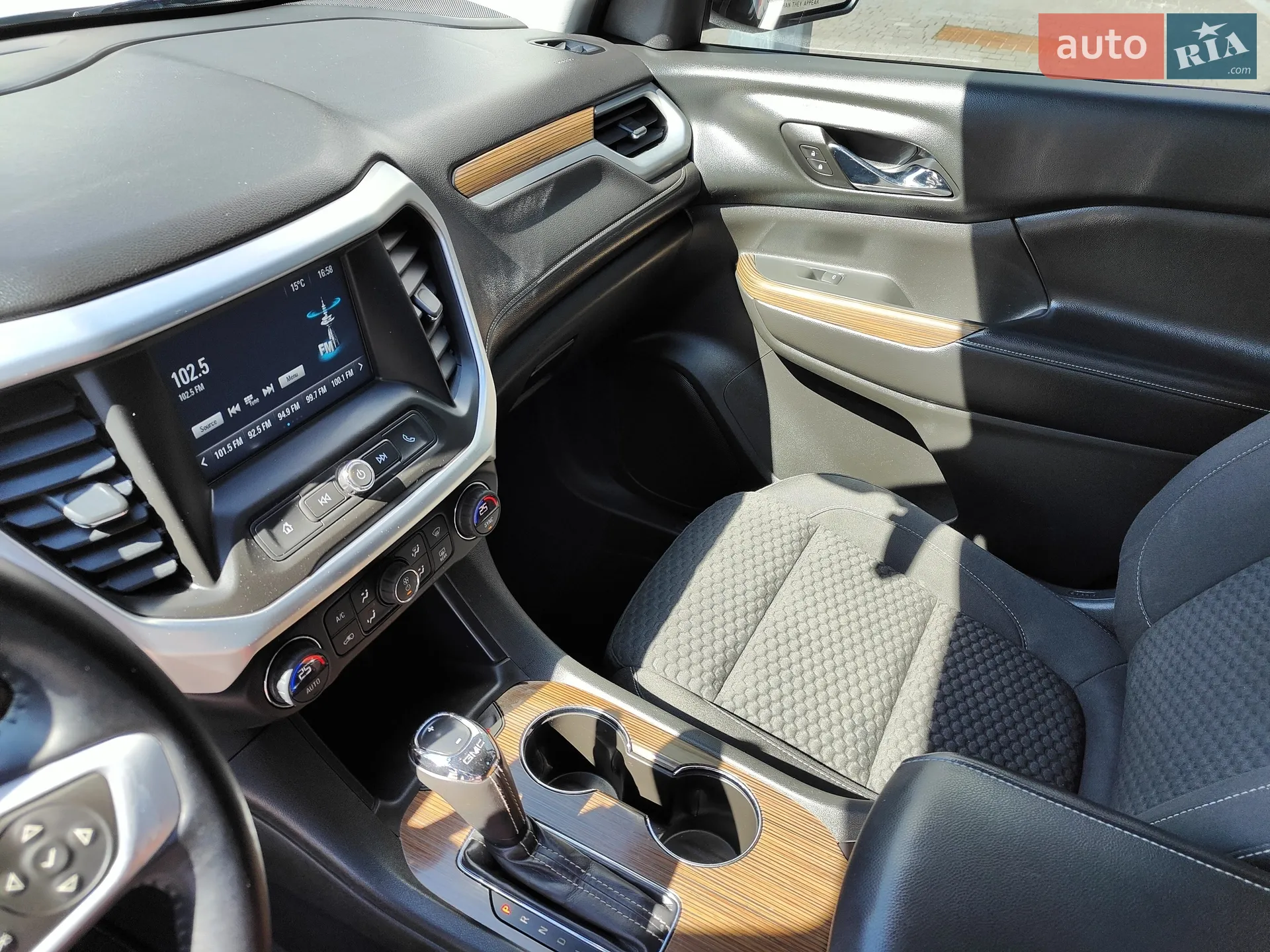 2017 GMC Acadia - мініатюра 39
