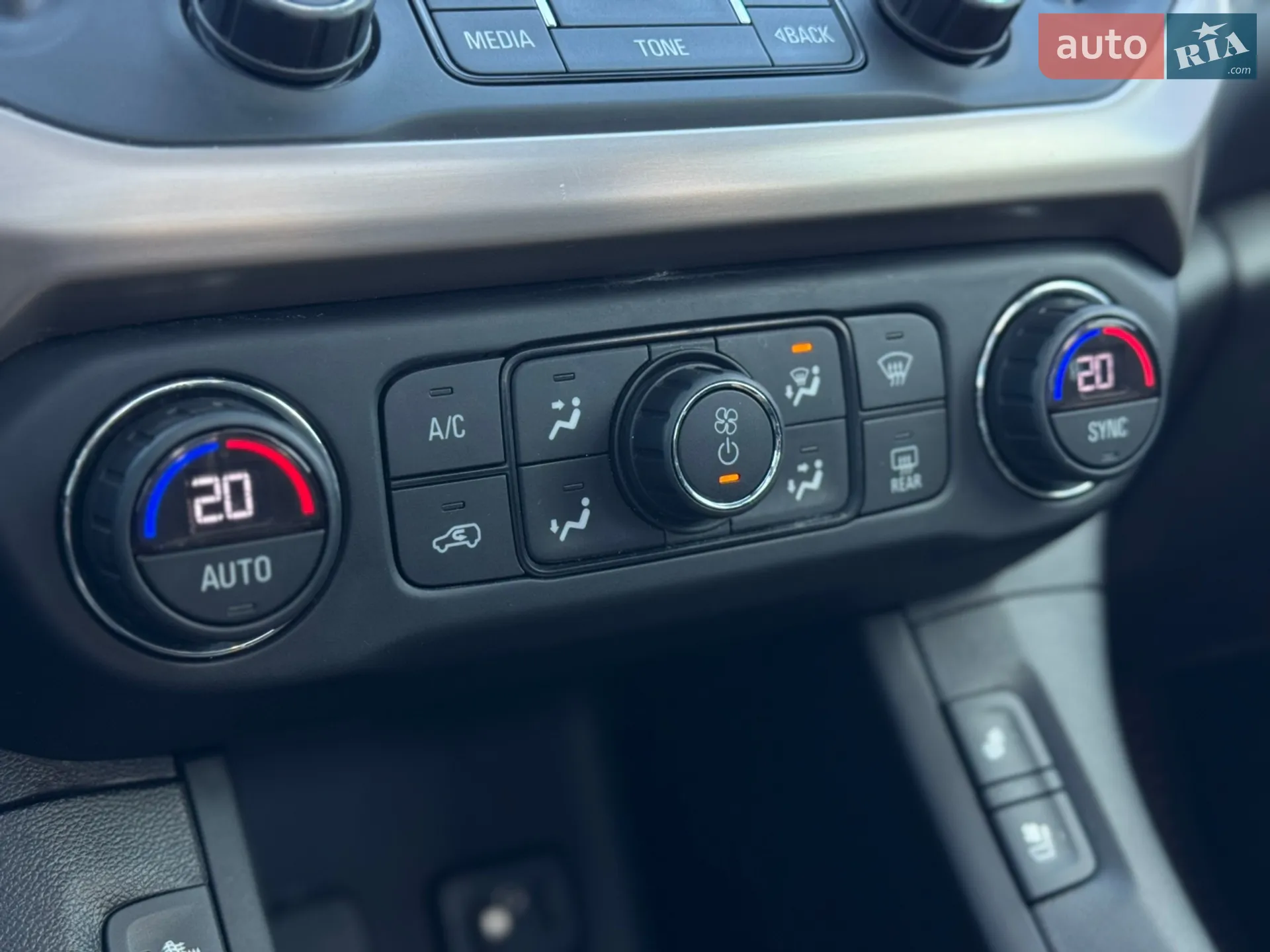 2017 GMC Acadia - мініатюра 34
