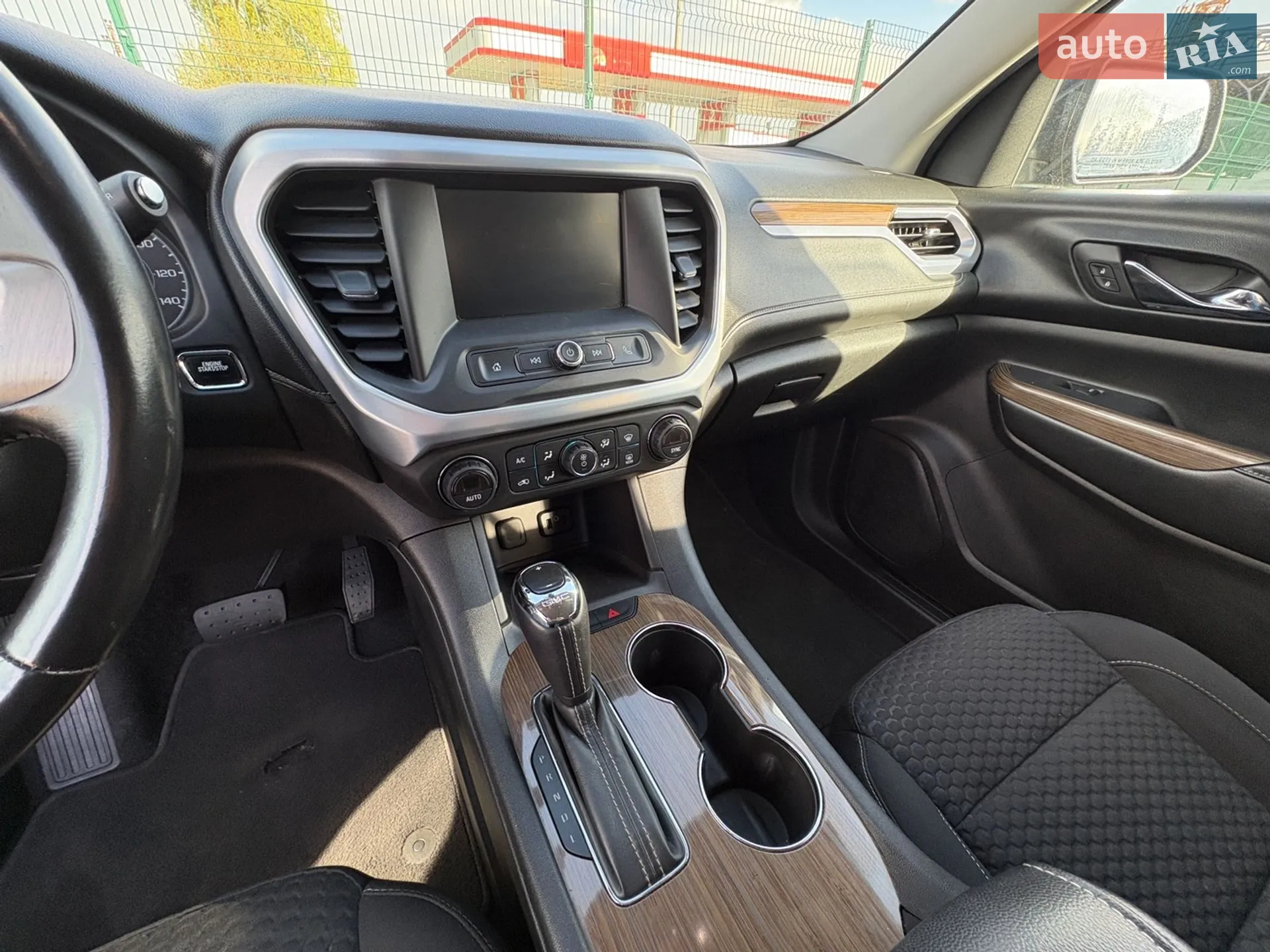 2017 GMC Acadia - мініатюра 8