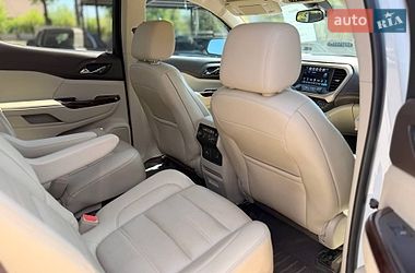 Внедорожник / Кроссовер GMC Acadia 2016 в Кривом Роге