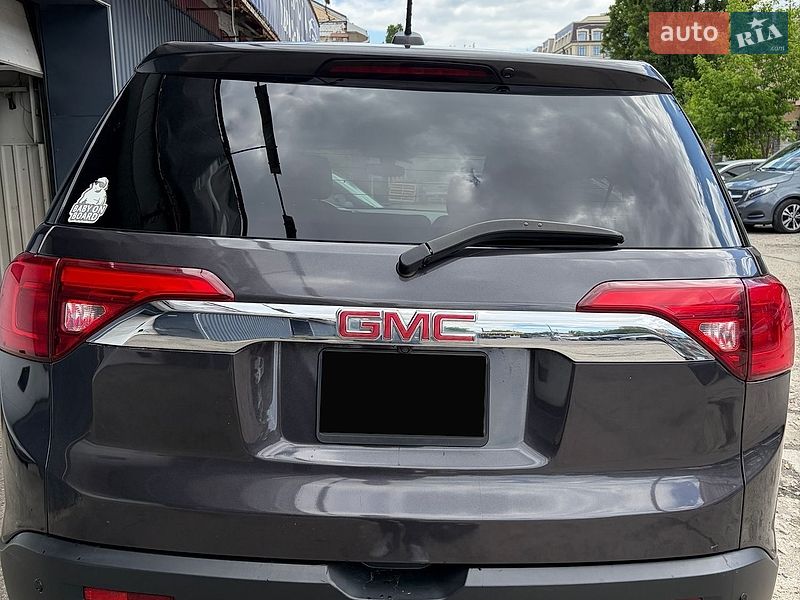 Внедорожник / Кроссовер GMC Acadia 2018 в Киеве