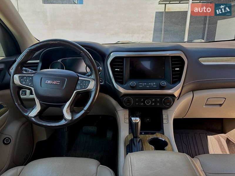 Позашляховик / Кросовер GMC Acadia 2017 в Києві фото 25 Позашляховик / Кросовер GMC Acadia 2017 в Києві