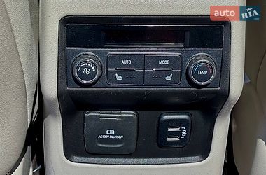 Позашляховик / Кросовер GMC Acadia 2017 в Києві фото 38 Позашляховик / Кросовер GMC Acadia 2017 в Києві