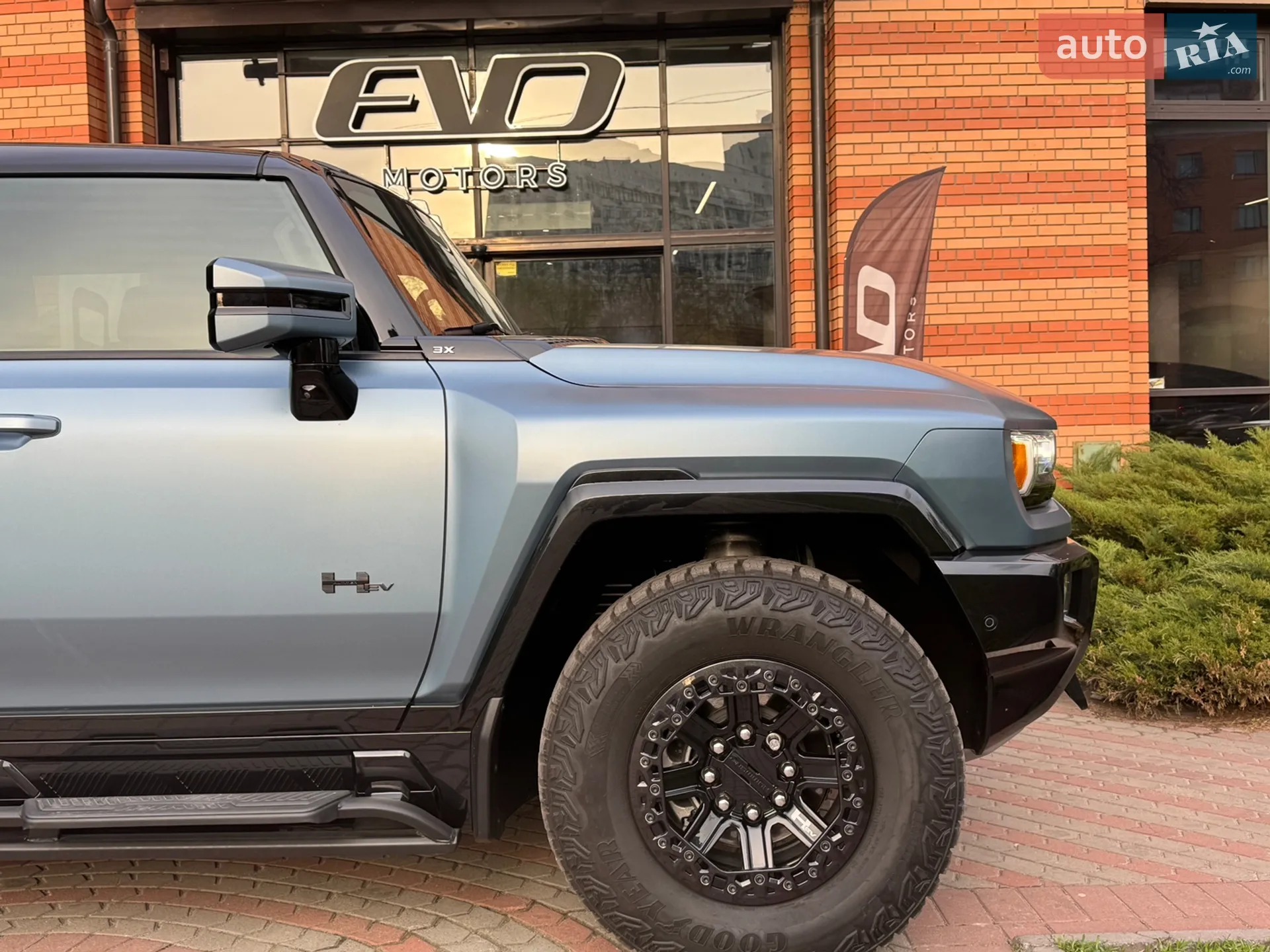 2024 GMC Hummer EV - мініатюра 17