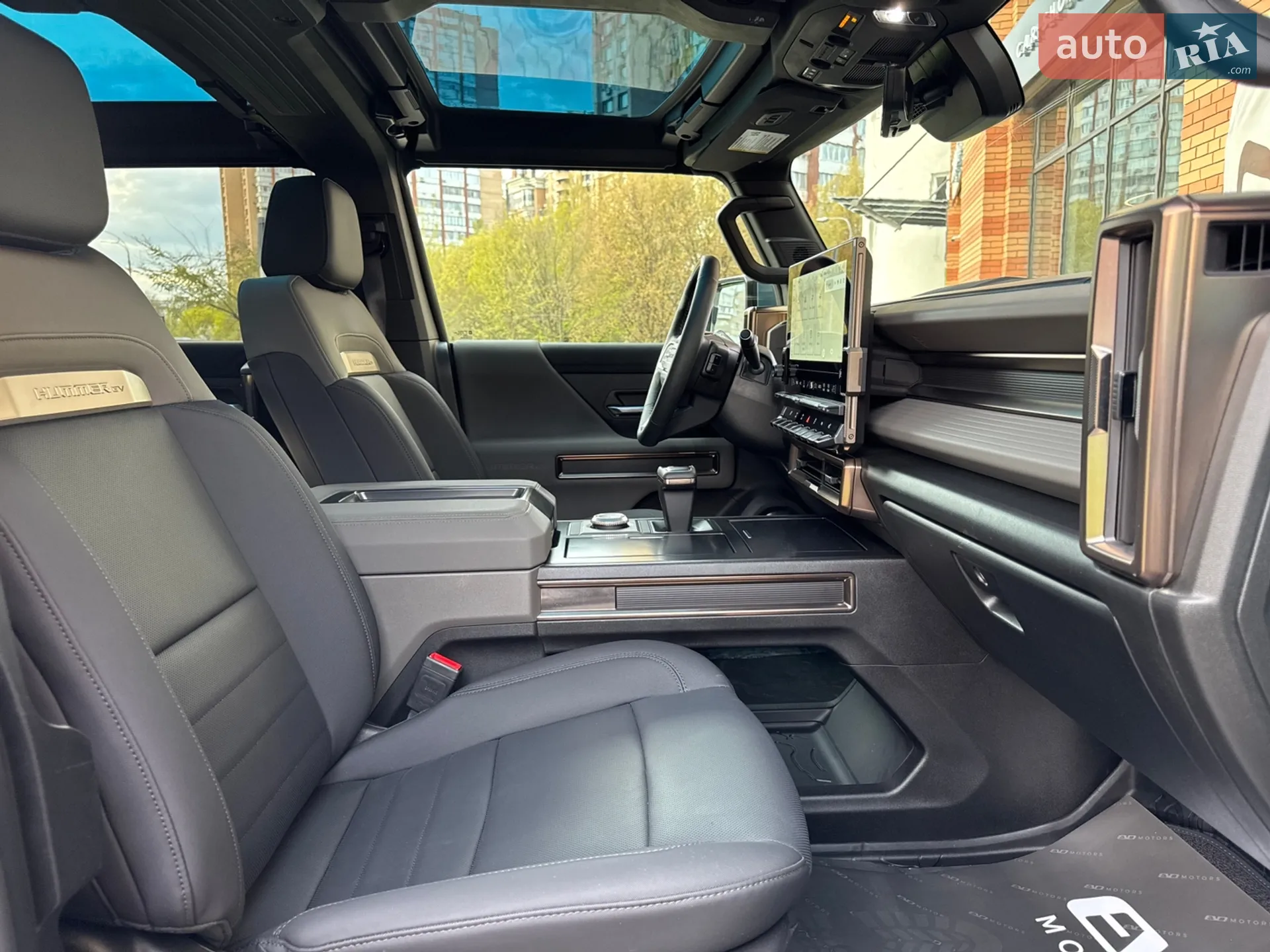 2024 GMC Hummer EV - мініатюра 38