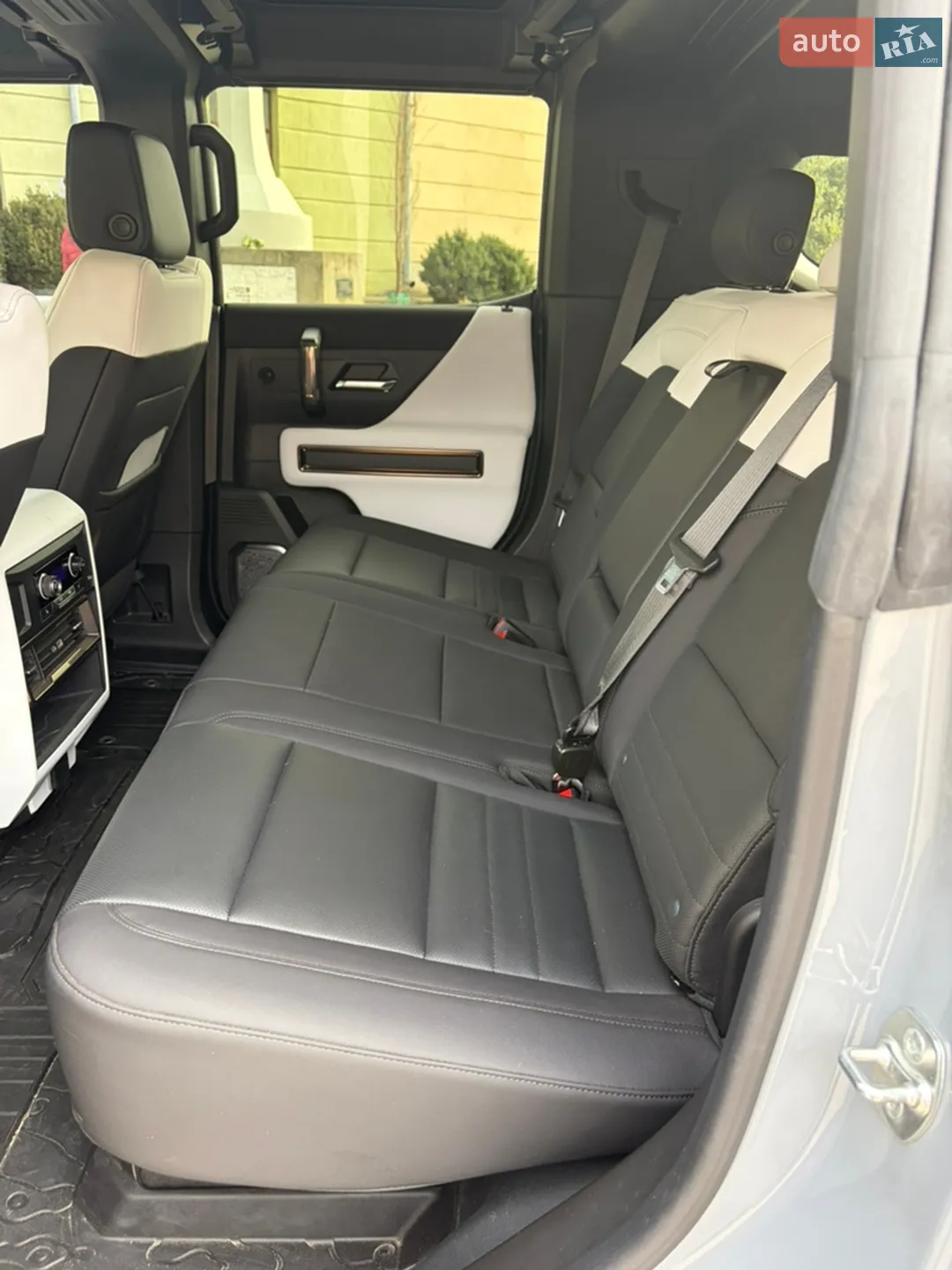 2024 GMC Hummer EV - мініатюра 18