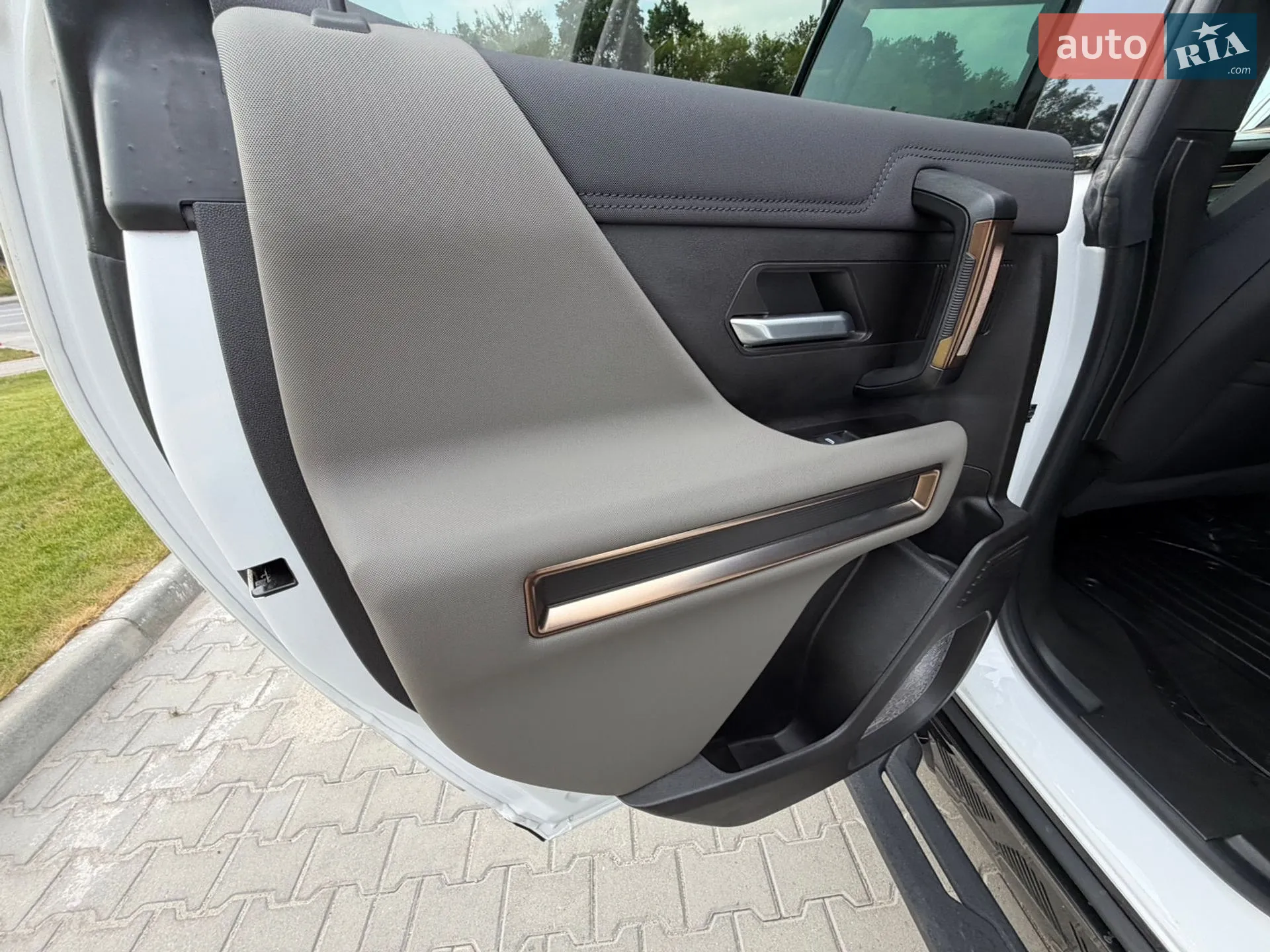 2024 GMC Hummer EV - мініатюра 18