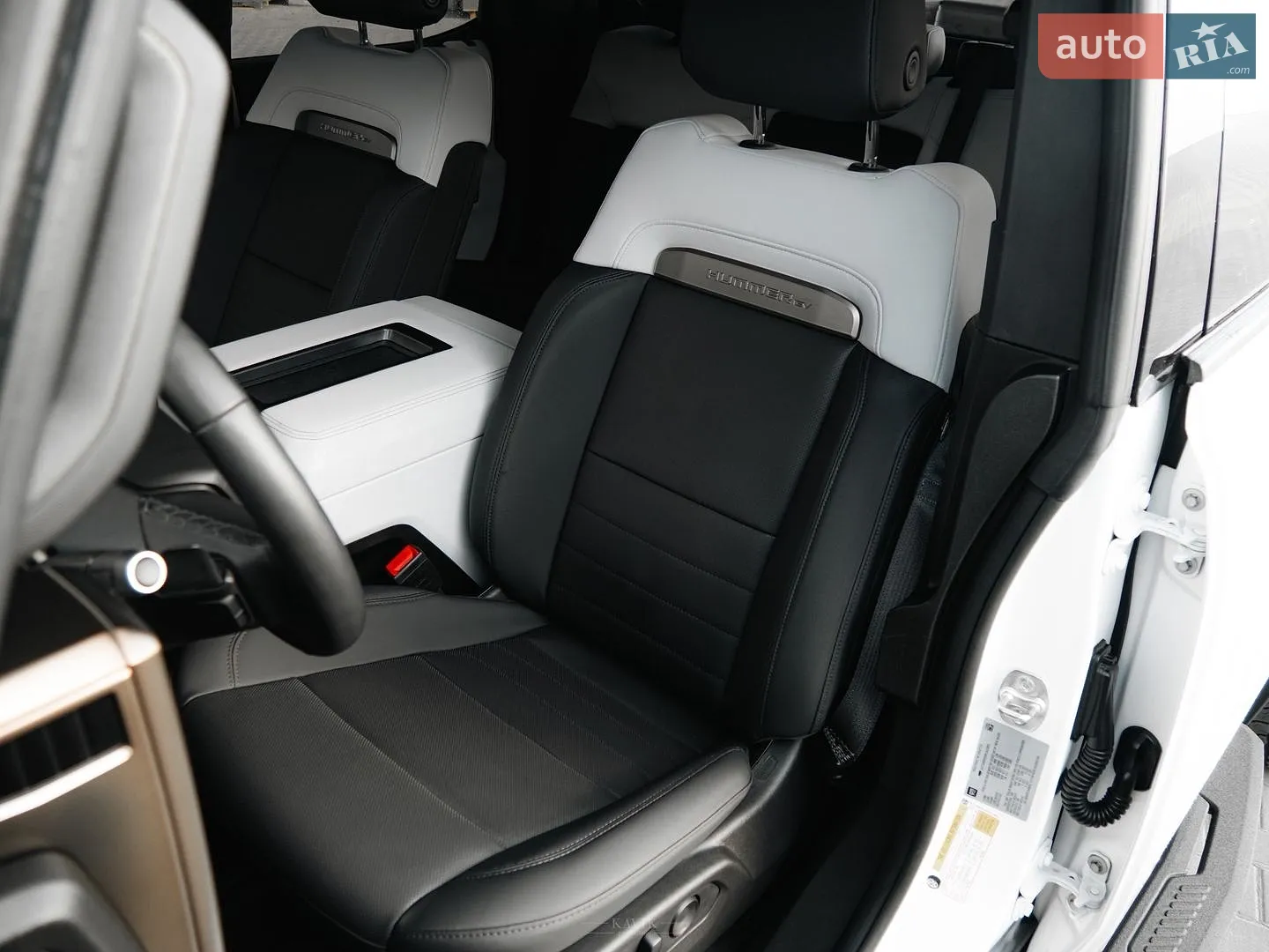 2024 GMC Hummer EV - мініатюра 23