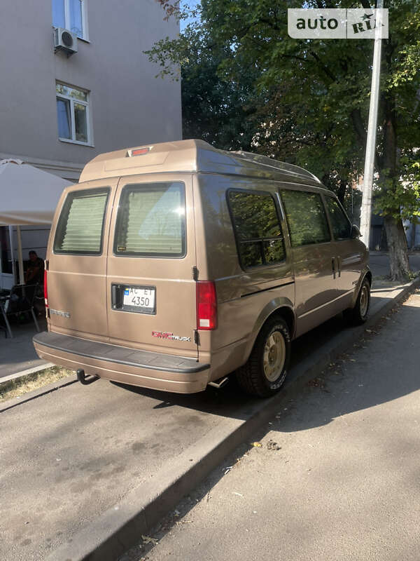 Минивэн GMC Safari 1995 в Киеве