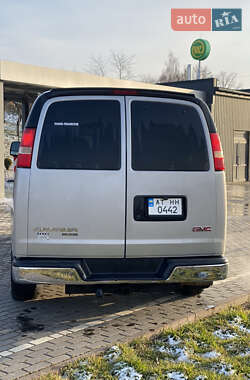 Минивэн GMC Savana 2007 в 