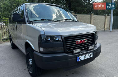 Мінівен GMC Savana 2005 в Києві