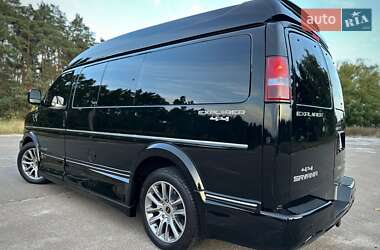 Минивэн GMC Savana 2020 в 