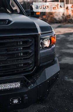 Пикап GMC Sierra 2019 в Львове