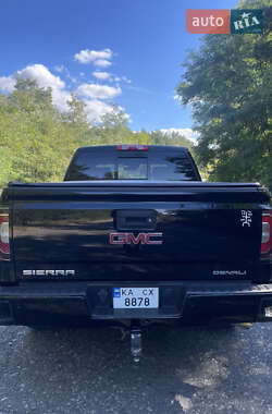 Пикап GMC Sierra 2017 в 
