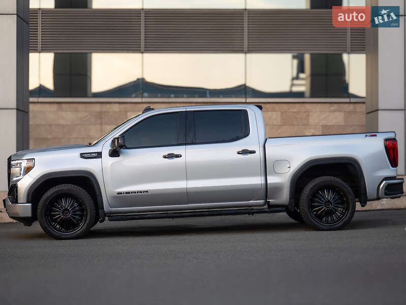 Пікап GMC Sierra 2021 в Києві