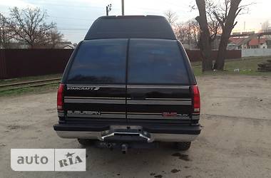 Внедорожник / Кроссовер GMC Suburban 1996 в 