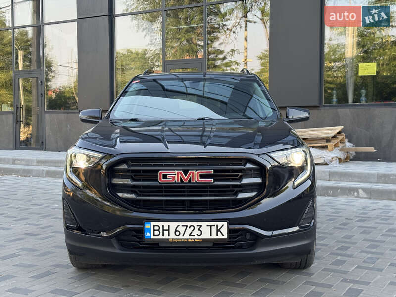 Внедорожник / Кроссовер GMC Terrain 2018 в 