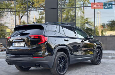 Внедорожник / Кроссовер GMC Terrain 2018 в 