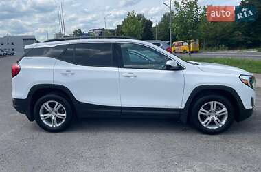 Внедорожник / Кроссовер GMC Terrain 2018 в 