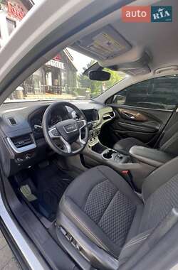 Внедорожник / Кроссовер GMC Terrain 2017 в 