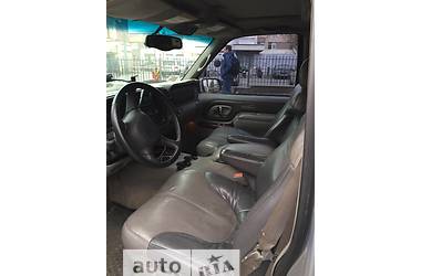 Внедорожник / Кроссовер GMC Yukon 1999 в 