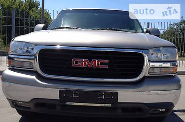 Внедорожник / Кроссовер GMC Yukon 2000 в 