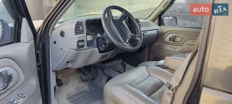 Внедорожник / Кроссовер GMC Yukon 1996 в Одессе