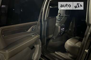 Внедорожник / Кроссовер GMC Yukon 2021 в 