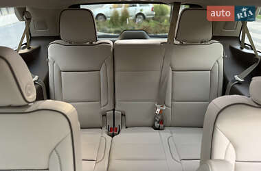 Позашляховик / Кросовер GMC Yukon 2021 в 