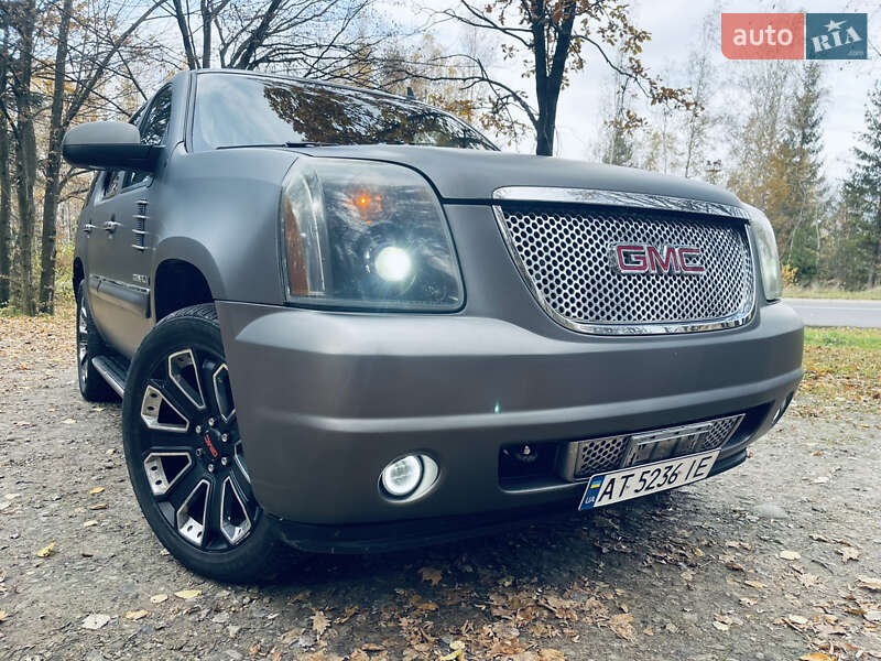Внедорожник / Кроссовер GMC Yukon 2006 в Ивано-Франковске фото 4 Внедорожник / Кроссовер GMC Yukon 2006 в Ивано-Франковске