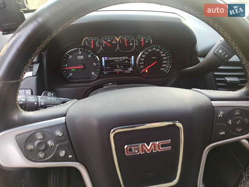 Позашляховик / Кросовер GMC Yukon 2017 в Стрию