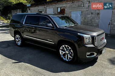Внедорожник / Кроссовер GMC Yukon 2015 в Днепре