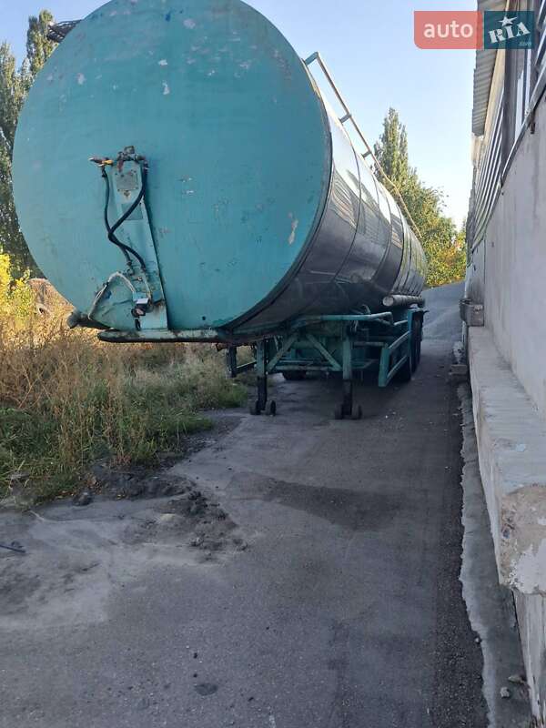 Цистерна напівпричіп GOFA 3 1978 в Рокитному