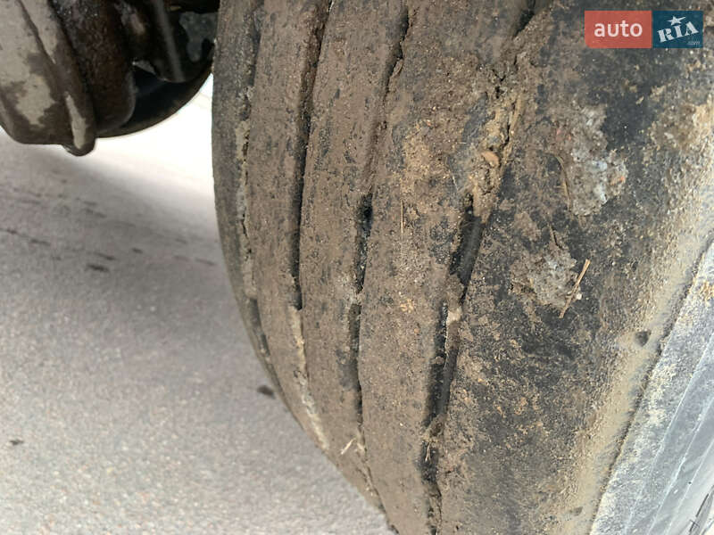 Зерновоз - полуприцеп GRAS GS 2009 в Львове