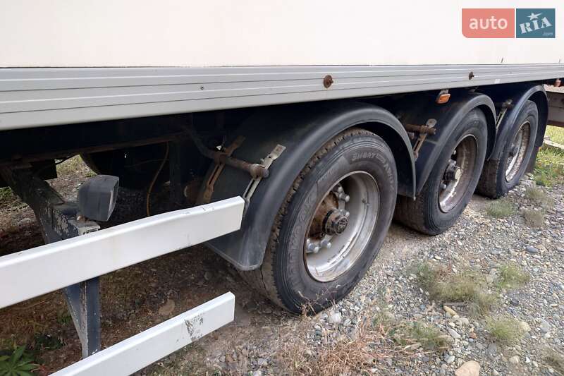 Рефрижератор напівпричіп Gray Adams GA3B 2005 в Чернівцях