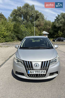 Хэтчбек Great Wall Voleex C10 2012 в 