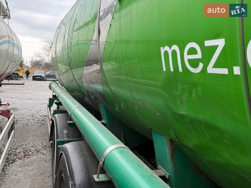 Цистерна Guhur SEM 1985 в Дніпрі