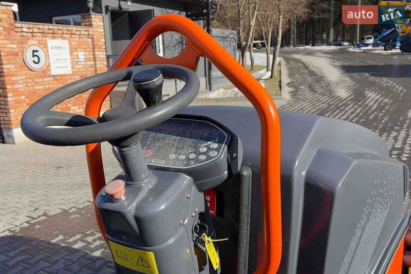 Дорожній каток Hamm HD 10 2011 в Житомирі