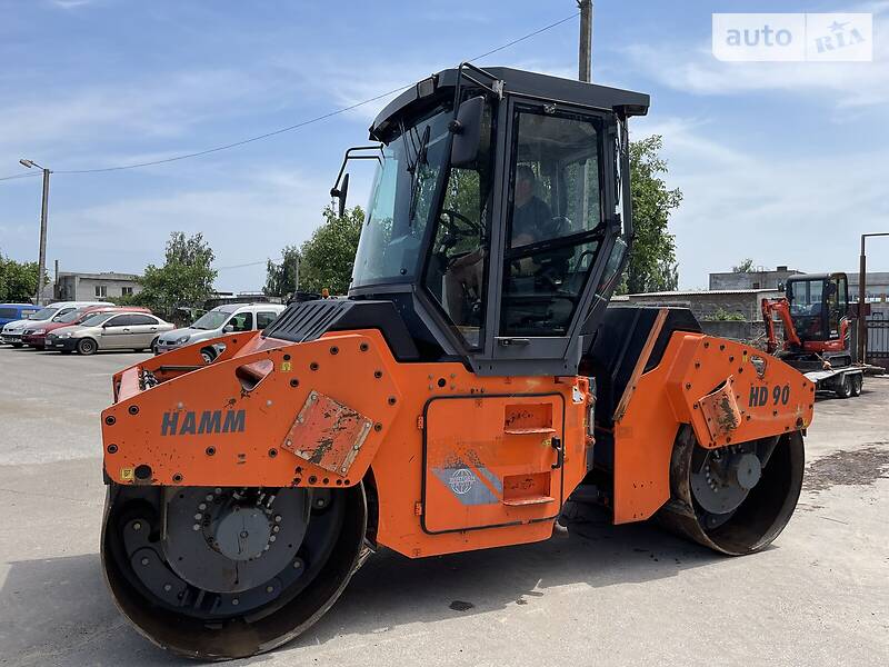 Дорожный каток Hamm HD 90 2012 в Бучаче