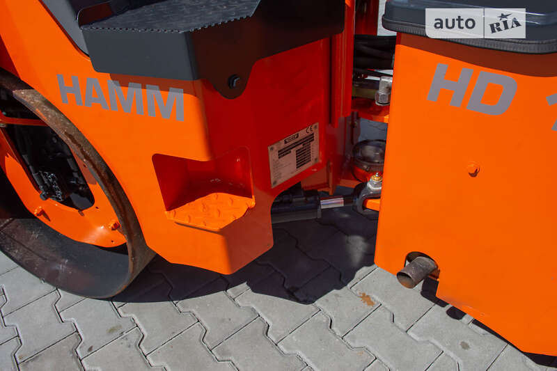 Дорожній каток Hamm HD 2010 в Житомирі