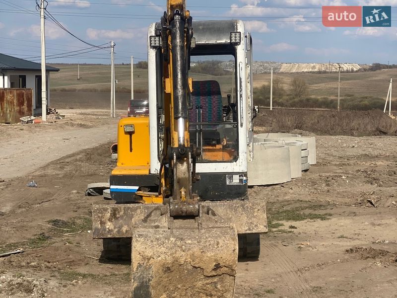 Миниэкскаватор Hanix H36C 1996 в Ровно