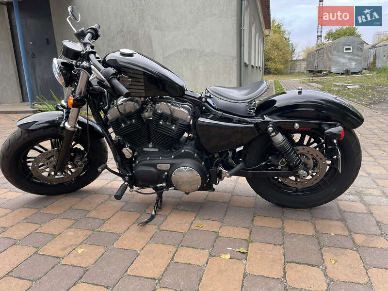 Мотоцикл Чоппер Harley-Davidson 1200 Sportster 2017 в  фото Мотоцикл Чоппер Harley-Davidson 1200 Sportster 2017 в