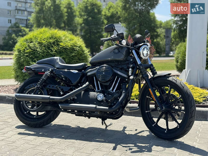 Боббер Harley-Davidson 883 Iron 2019 в Вишневом