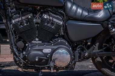 Мотоцикл Круізер Harley-Davidson 883 Iron 2019 в 