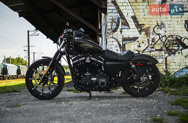 Мотоцикл Круизер Harley-Davidson 883 Iron 2017 в 