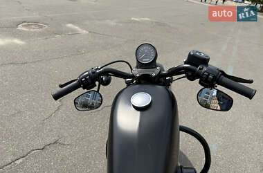 Мотоцикл Круизер Harley-Davidson 883 Iron 2017 в 