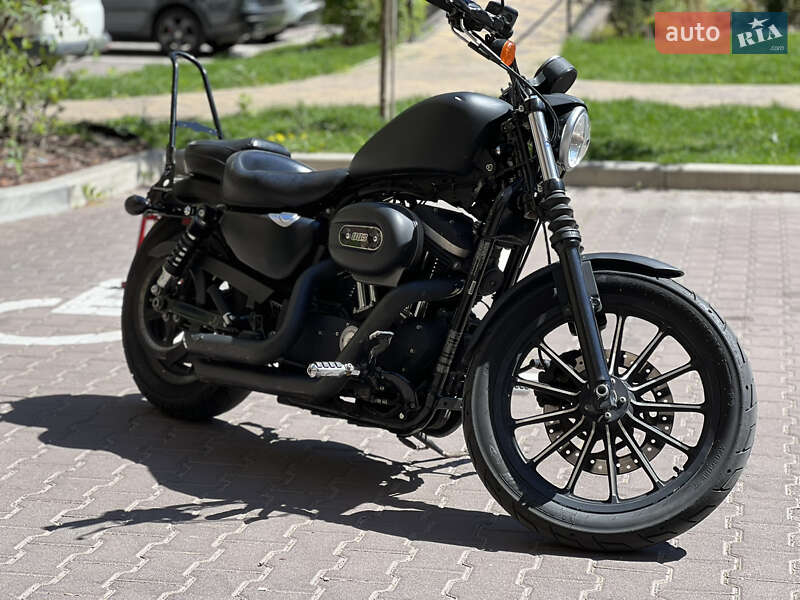 Мотоцикл Классик Harley-Davidson 883 Iron 2014 в 