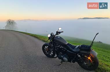 Мотоцикл Круізер Harley-Davidson 883 Iron 2018 в 