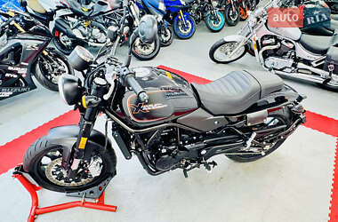 Мотоцикл Чоппер Harley-Davidson 883 Iron 2024 в 