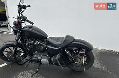 Мотоцикл Чоппер Harley-Davidson 883 Iron 2020 в 